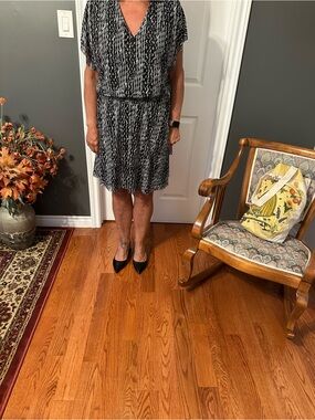White House Black Market Black & White V-Neck Midi Dress